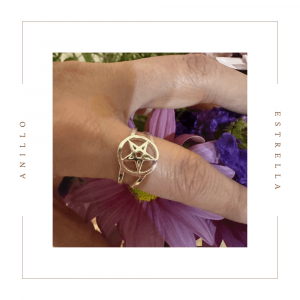 Anillo de plata en forma de estrella