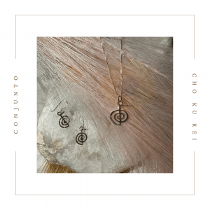 Conjunto de plata de pendientes y colgante con el símbolo del Reiki "chokurei"