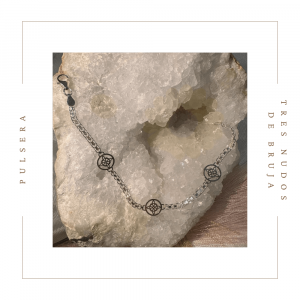 Pulsera de plata con tres nudos de bruja